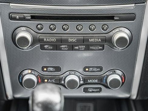 Used 2018 Nissan Pathfinder SL w/ Cargo Package image 25