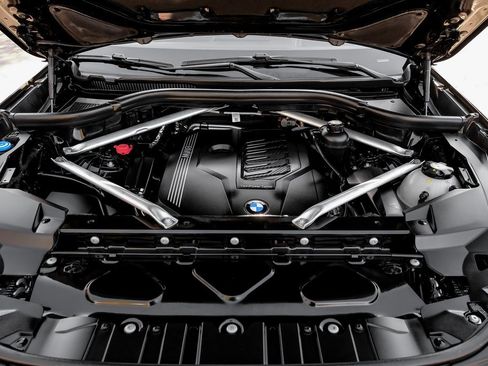 Used 2021 BMW X5 xDrive40i w/ Executive Package image 56