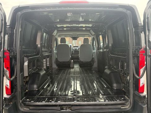 Used 2017 Ford Transit 250 130 Low Roof image 15