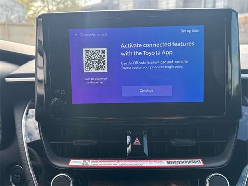 Used 2025 Toyota Corolla SE image 18