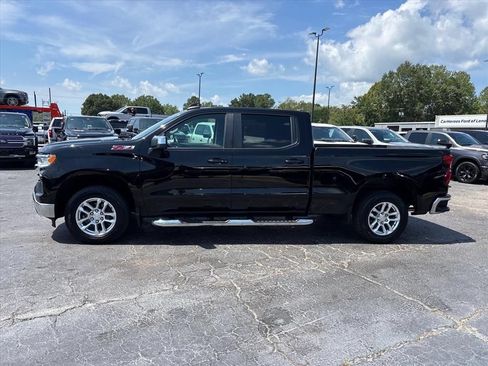 Used 2022 Chevrolet Silverado 1500 LT w/ Z71 Off-Road Package AWD/4WD image 4