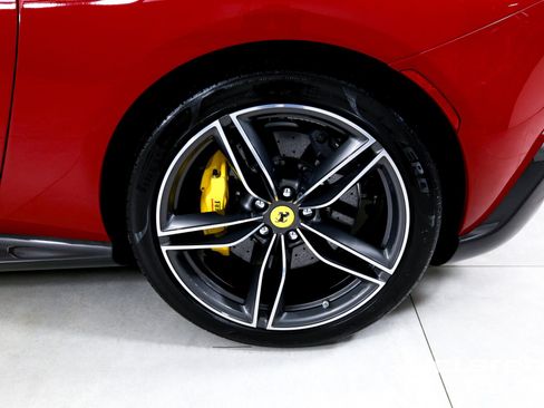 Used 2022 Ferrari Roma RWD image 28