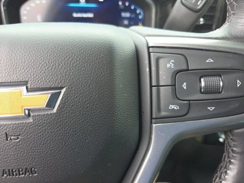 Used 2022 Chevrolet Silverado 1500 LT AWD/4WD image 8