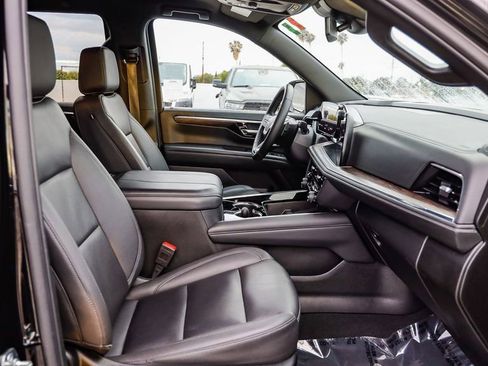 Used 2025 Chevrolet Tahoe Z71 AWD/4WD image 20