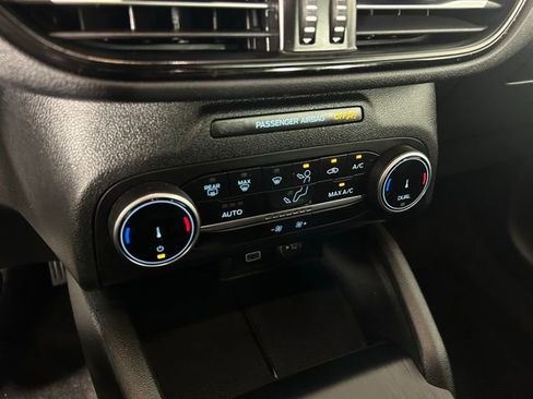 Used 2025 Ford Escape ST-Line AWD/4WD image 9