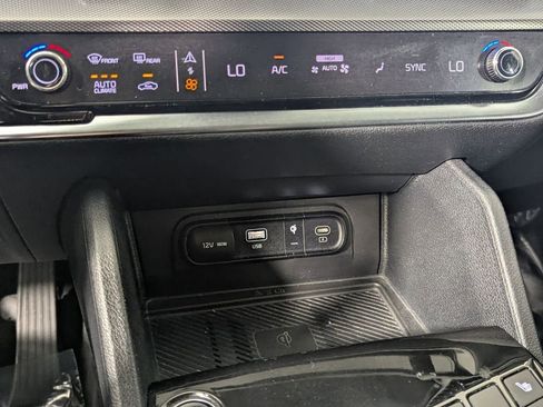 Used 2023 Kia Sportage SX image 19