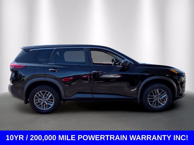 Used 2023 Nissan Rogue S AWD/4WD image 6