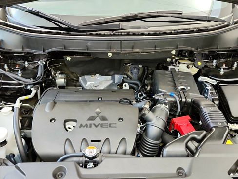 Used 2025 Mitsubishi Outlander Sport ES AWD/4WD image 29