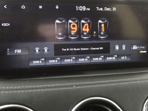 Used 2022 Kia Stinger GT2 image 24