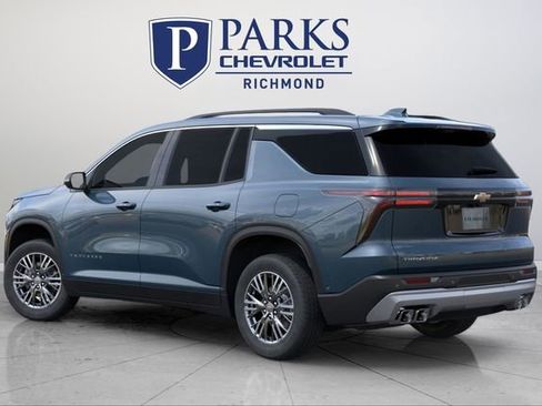 New 2026 Chevrolet Traverse LT w/ Driver Confidence Package image 3