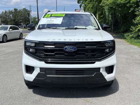 Used 2025 Ford Expedition Max Active RWD image 8