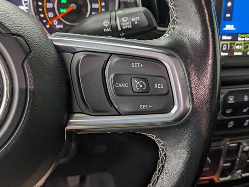 Used 2022 Jeep Gladiator Overland w/ Dual Top Group AWD/4WD image 33