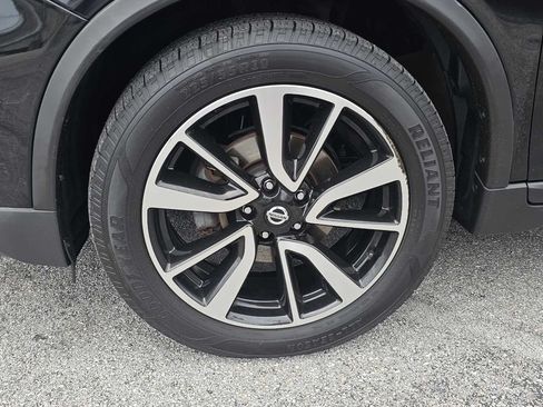 Used 2020 Nissan Rogue SL FWD image 5
