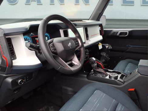 New 2025 Ford Bronco Heritage Edition image 10