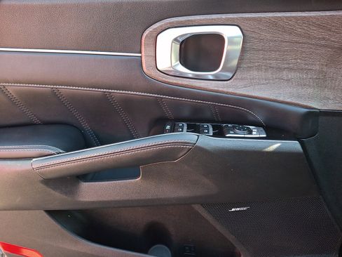 Used 2021 Kia Sorento SX Prestige image 11