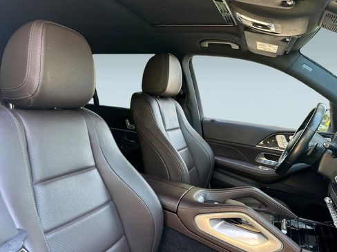 Used 2022 Mercedes-Benz GLS 450 4MATIC image 32