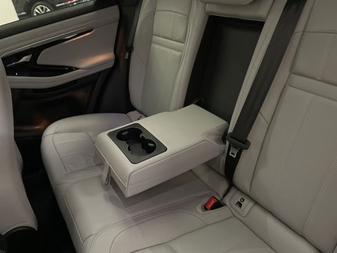 Used 2022 Land Rover Range Rover Evoque SE image 23
