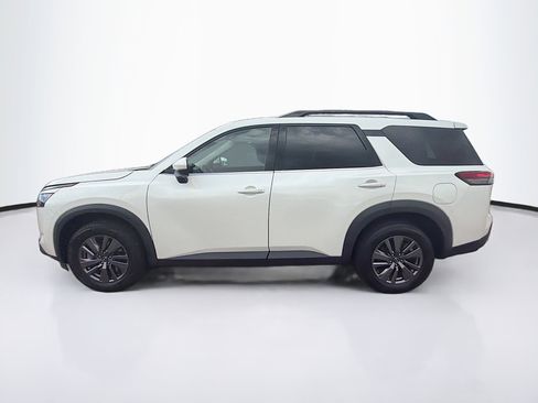 Used 2023 Nissan Pathfinder SV w/ SV Premium Package AWD/4WD image 4