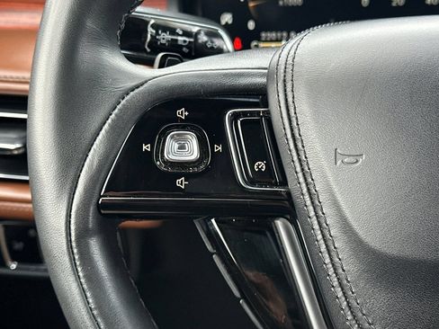 Used 2024 Lincoln Aviator Reserve AWD/4WD image 33