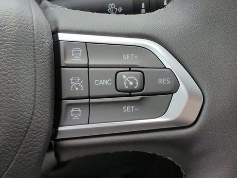 New 2026 Jeep Compass Limited image 24