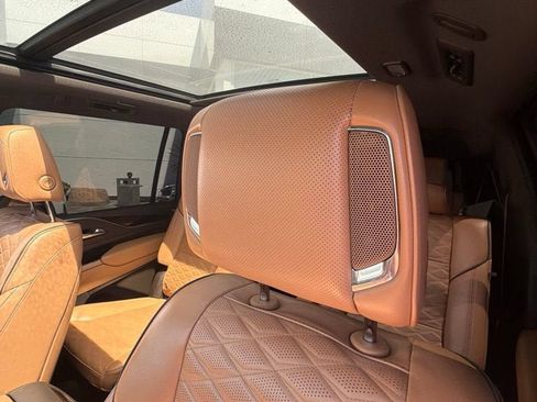 Used 2022 Cadillac Escalade ESV Sport w/ Touring Package AWD/4WD image 16