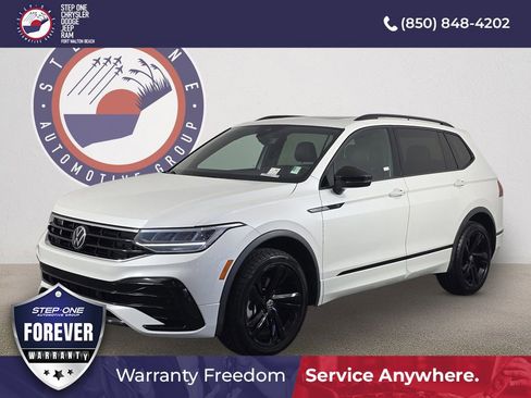 Used 2023 Volkswagen Tiguan SE R-Line FWD image 2