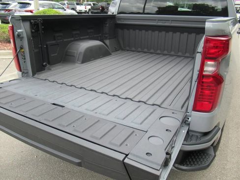 Used 2024 Chevrolet Silverado 1500 Custom w/ Dark Appearance Package RWD image 27