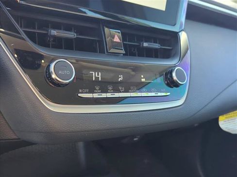 Certified 2025 Toyota Corolla LE FWD image 21
