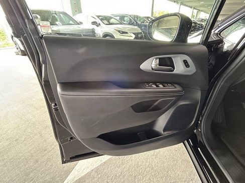 New 2026 Chrysler Pacifica Limited w/ S Appearance Package FWD image 40