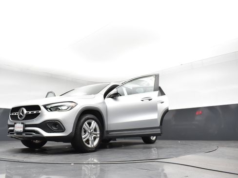 Used 2021 Mercedes-Benz GLA 250 4MATIC image 30