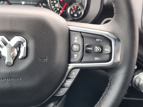 Used 2025 RAM 1500 Laramie image 31