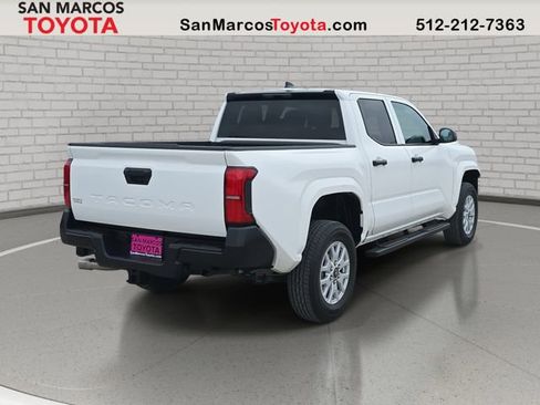 Used 2025 Toyota Tacoma SR image 5