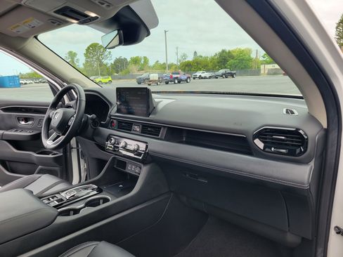 Used 2024 Honda Pilot Touring image 33