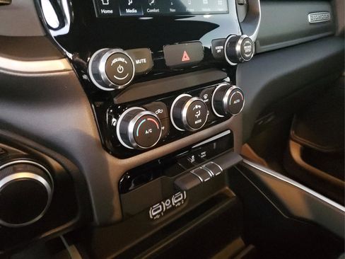 Certified 2022 RAM 1500 Big Horn image 24