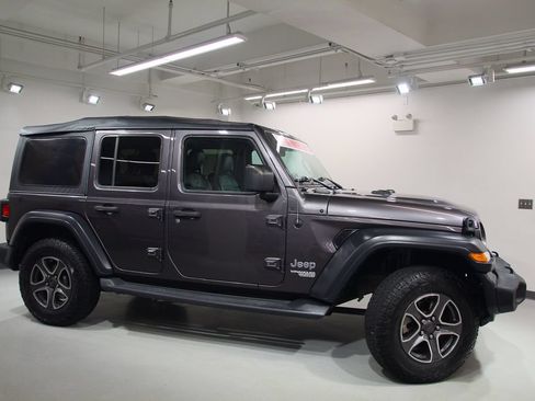 Used 2020 Jeep Wrangler Unlimited Sport S AWD/4WD image 11