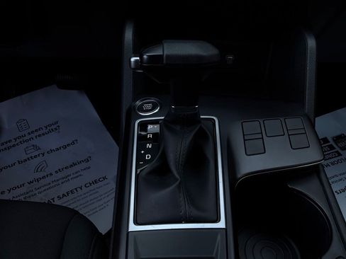 Used 2026 Kia Sportage LX FWD image 23