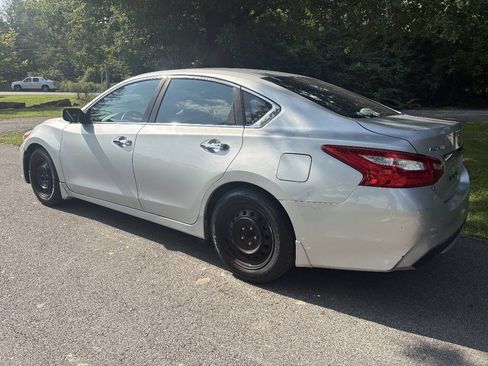 Used 2017 Nissan Altima 2.5 S w/ Power Driver Seat Package FWD image 14