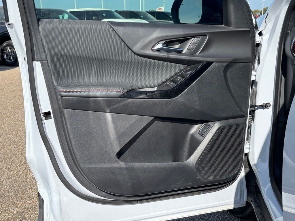 Used 2026 Chevrolet Equinox RS FWD image 27