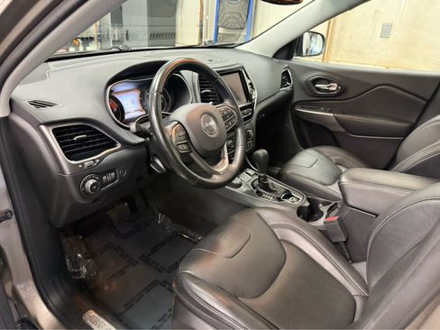 Used 2021 Jeep Cherokee Limited AWD/4WD image 10