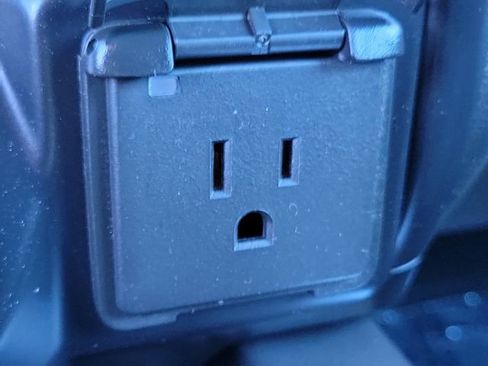 Used 2021 GMC Sierra 1500 Elevation w/ Preferred Package image 16