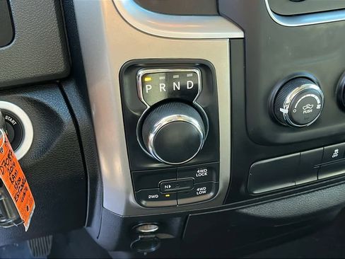 Used 2014 RAM 1500 Classic SLT image 16