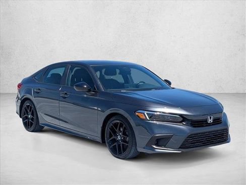 Used 2023 Honda Civic Sport image 3