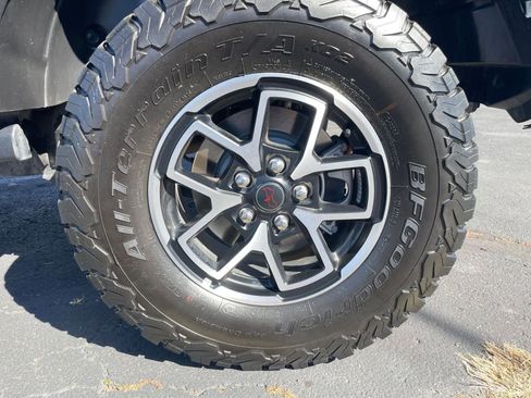 Used 2025 Jeep Wrangler Unlimited Rubicon image 30