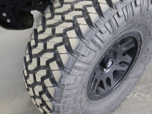 Used 2020 Jeep Gladiator Rubicon w/ Cold Weather Group image 36