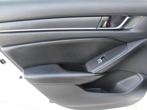 Used 2022 Honda Accord Sport image 15