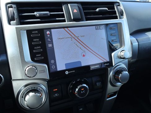 Used 2022 Toyota 4Runner SR5 Premium image 3