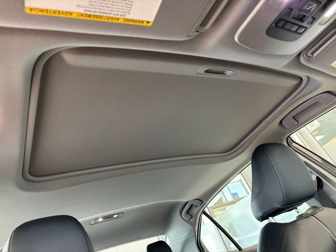 Used 2018 Toyota Camry XLE w/ Audio Package FWD image 27