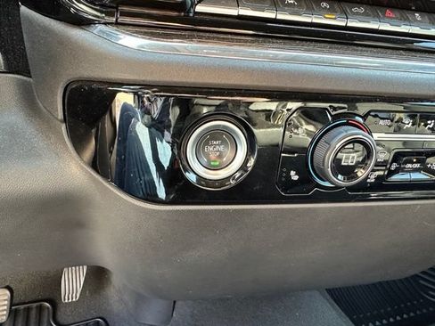 Used 2024 Chevrolet Silverado 1500 LT AWD/4WD image 21
