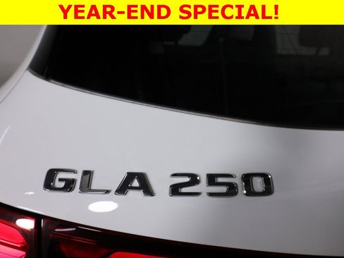 Certified 2025 Mercedes-Benz GLA 250 4MATIC image 51