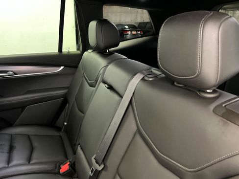 Used 2022 Cadillac XT6 Luxury FWD image 21